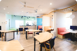 店舗案内・スタッフ紹介