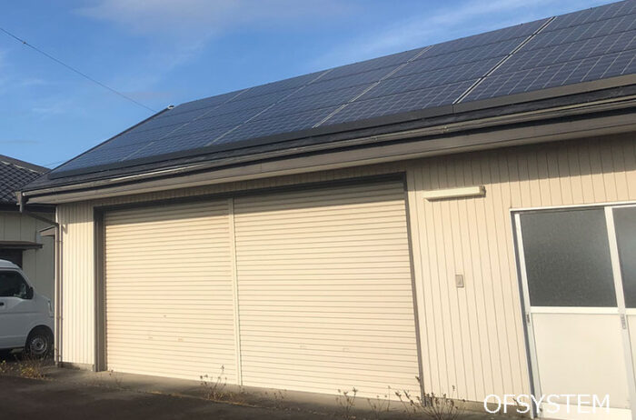 倉庫屋根の太陽電池