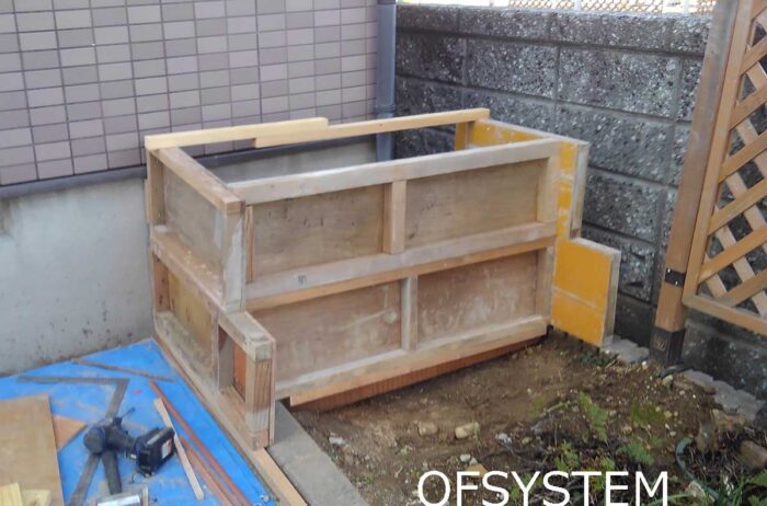 蓄電池基礎を浸水対策で2倍の高さに。