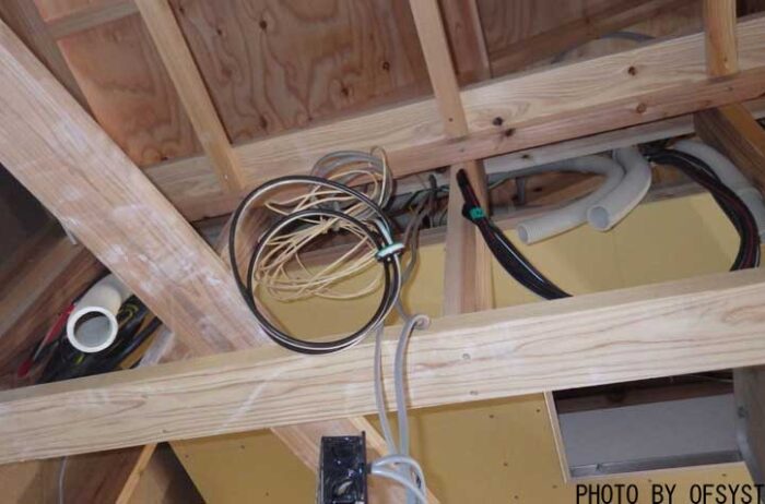 将来的に蓄電池導入するため配線工事も。