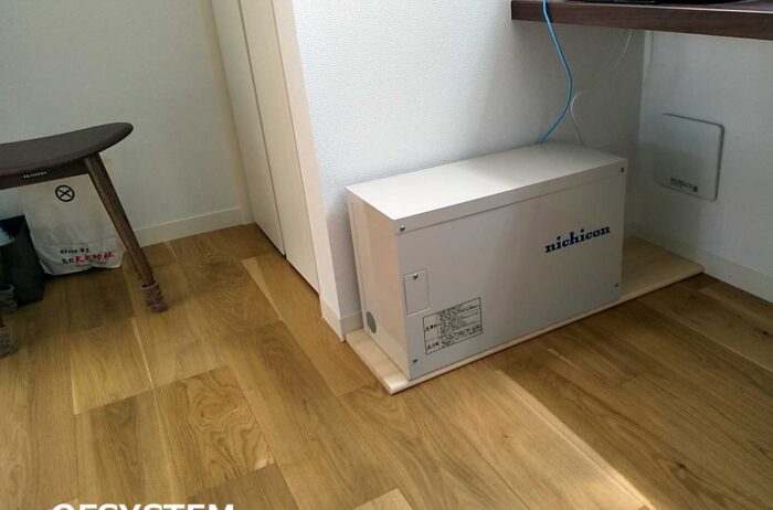 蓄電池は屋内設置でコンパクト