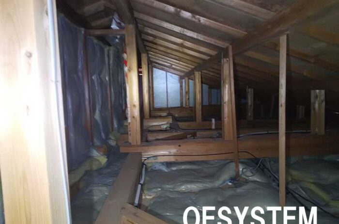 小屋裏も広々している